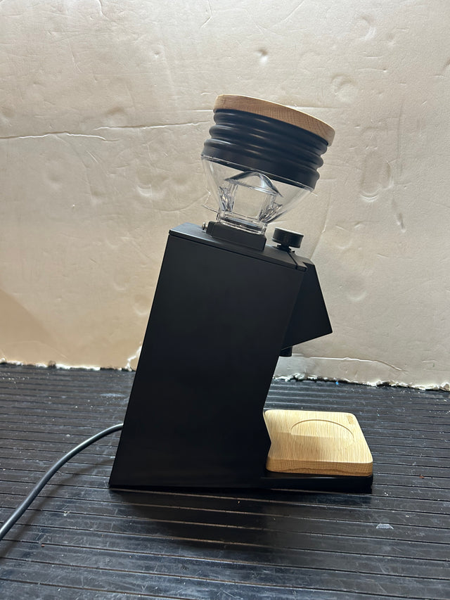 Open Box Eureka Oro Mignon Single Dose Black (3313)