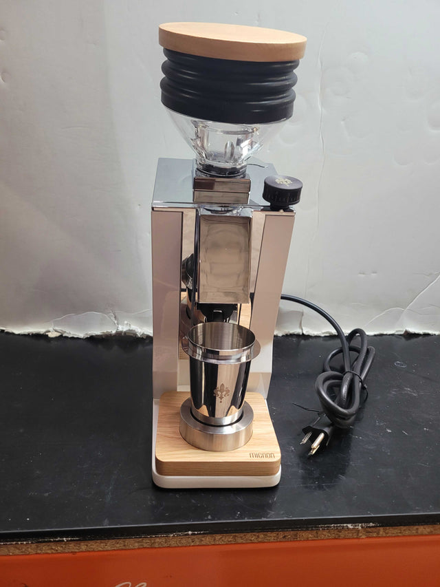 Open Box Eureka Oro Mignon Single Dose White (3568)