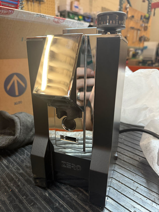 Open Box Eureka Mignon Zero Black (2360)