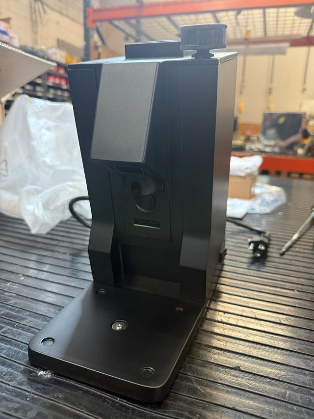 Open Box Eureka Mignon Single Dose Black/White (3301)