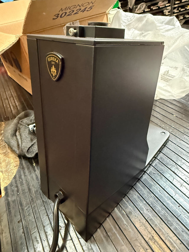 Open Box Eureka Mignon Single Dose Black/White (3301)