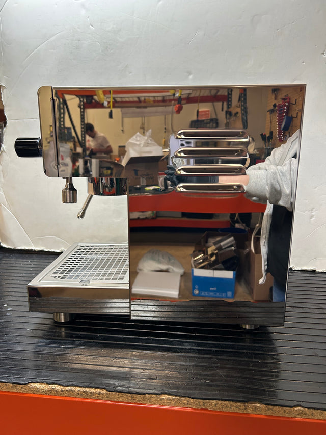 Open Box Profitec Pro 300 (2748)