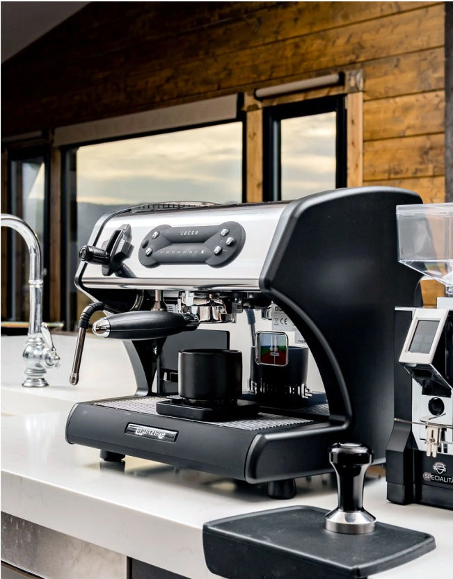 Coffee machine outlet store