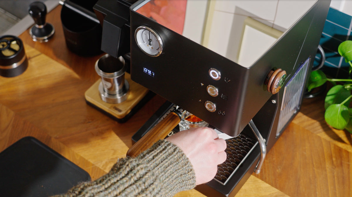 LUCCA espresso machine and Mazzer grinder