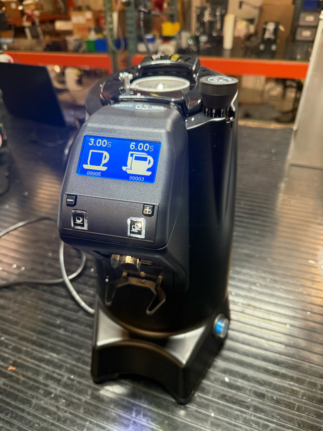 Open Box Eureka Zenith 65 Neo (0649)